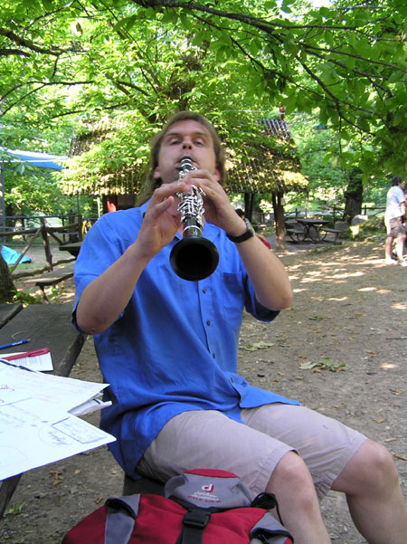 Joscha mit Nudelholz Rovegno